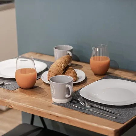 Cinnamon Apartment